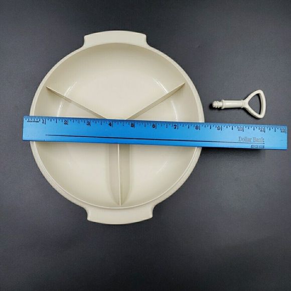 Tupperware Suzette Veggie Divided Serving Dish Tray Handle 608 Almond Party - Picture 8 of 10